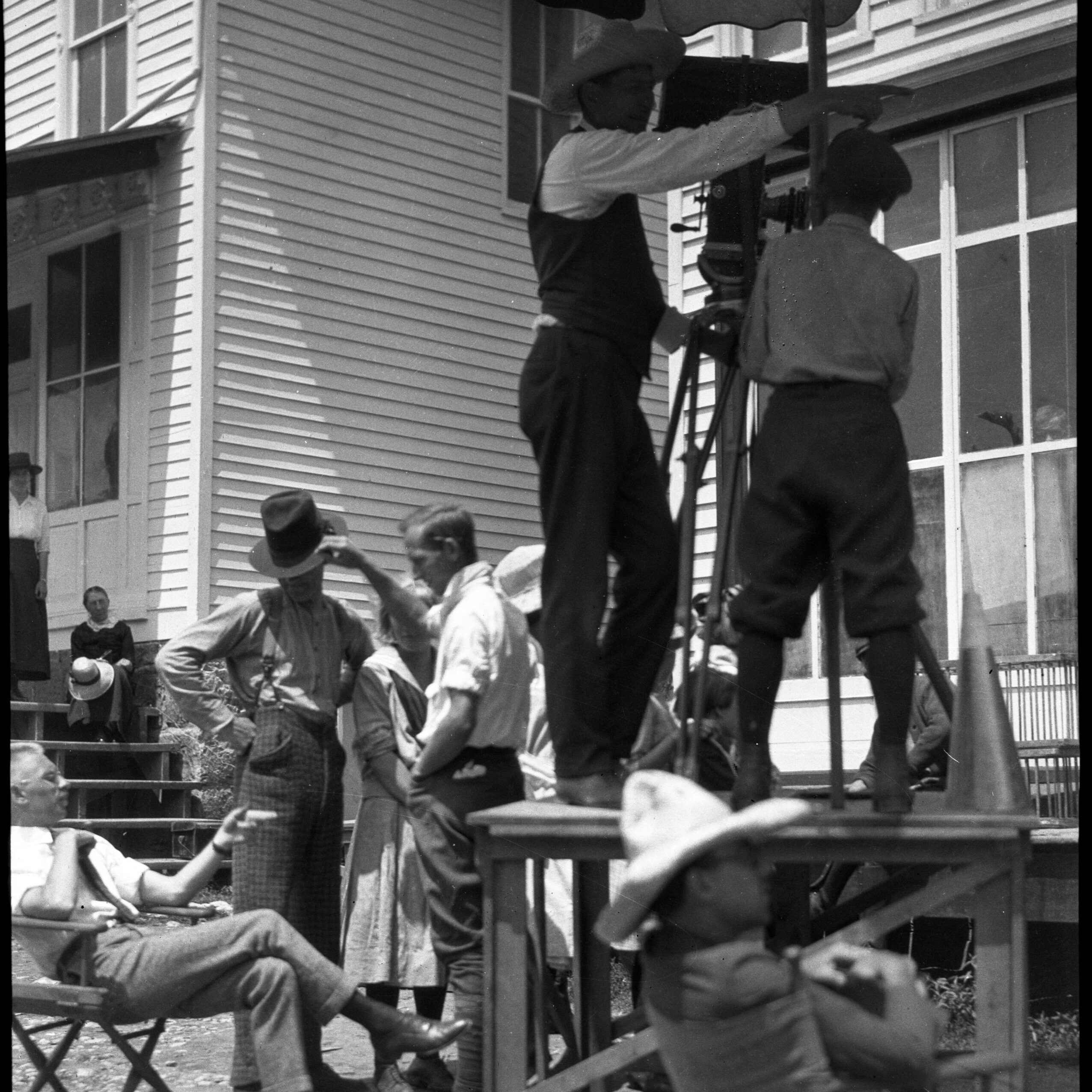 Tolable David Blue Grass Photo on Scene Alt Tolable David Blue Grass Photo on Scene Alt